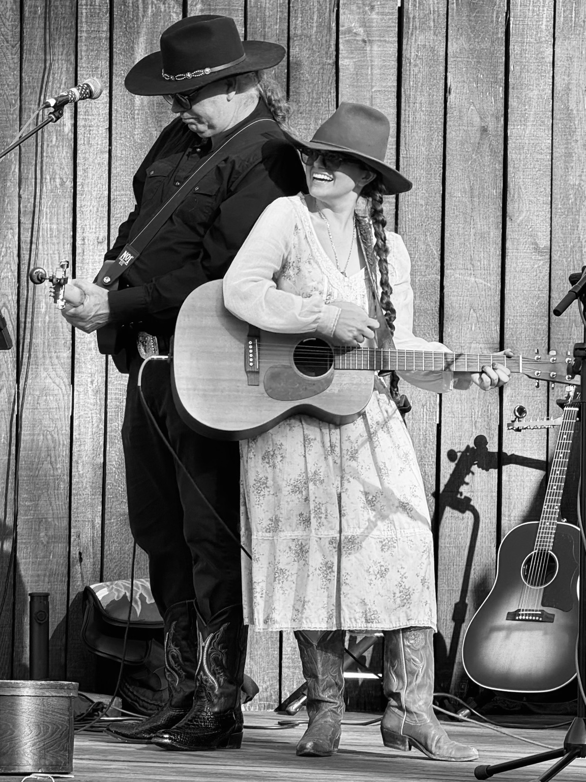 Black and white live photograph of Nettie and the Delta Boy performing together